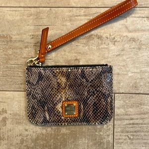 NEW Dooney & Bourke clutch wristlet - WT
